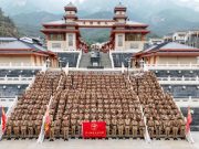 泰山职业技术学院2026级定向培养军士开展徒步行军拉练