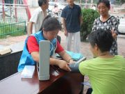 济宁医学院志愿服务队 义诊献爱柳行 助力健康中国